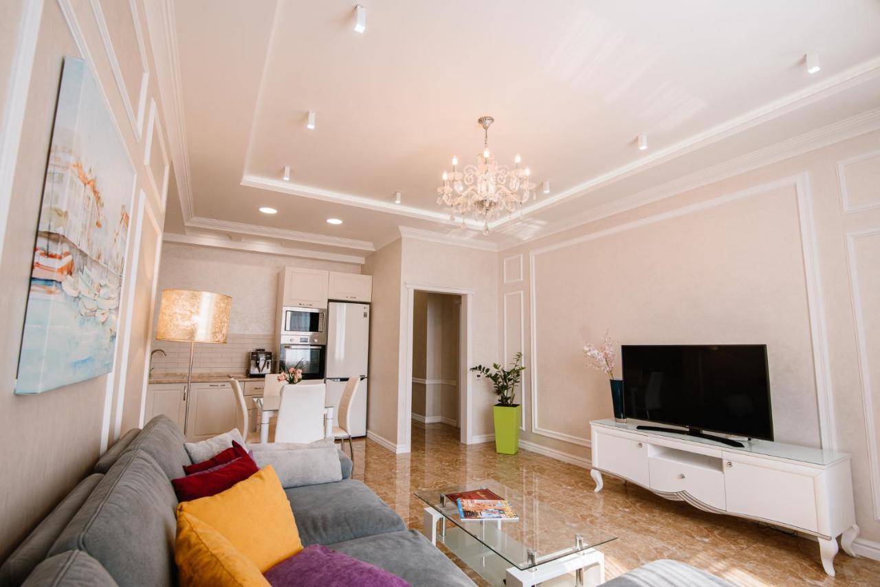 Luxury For Business & Pleasure Royal 1 Apartment Kiev Luaran gambar