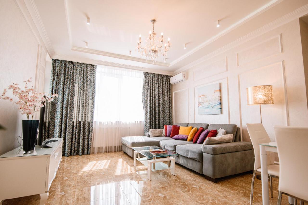 Luxury For Business & Pleasure Royal 1 Apartment Kiev Luaran gambar