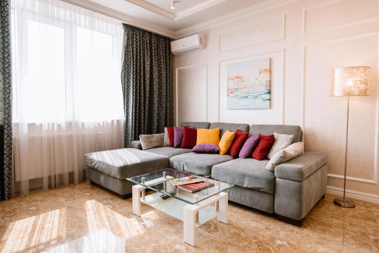 Luxury For Business & Pleasure Royal 1 Apartment Kiev Luaran gambar