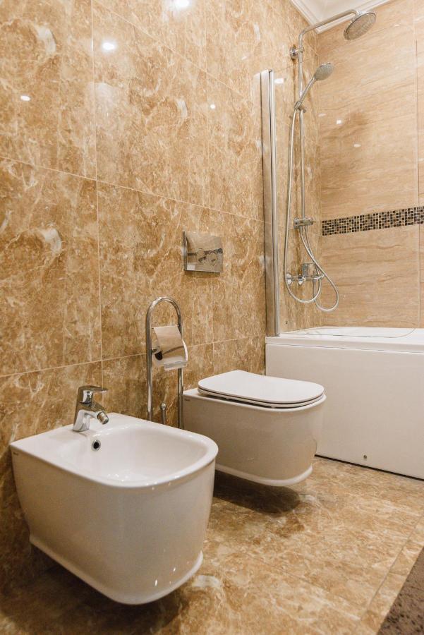 Luxury For Business & Pleasure Royal 1 Apartment Kiev Luaran gambar