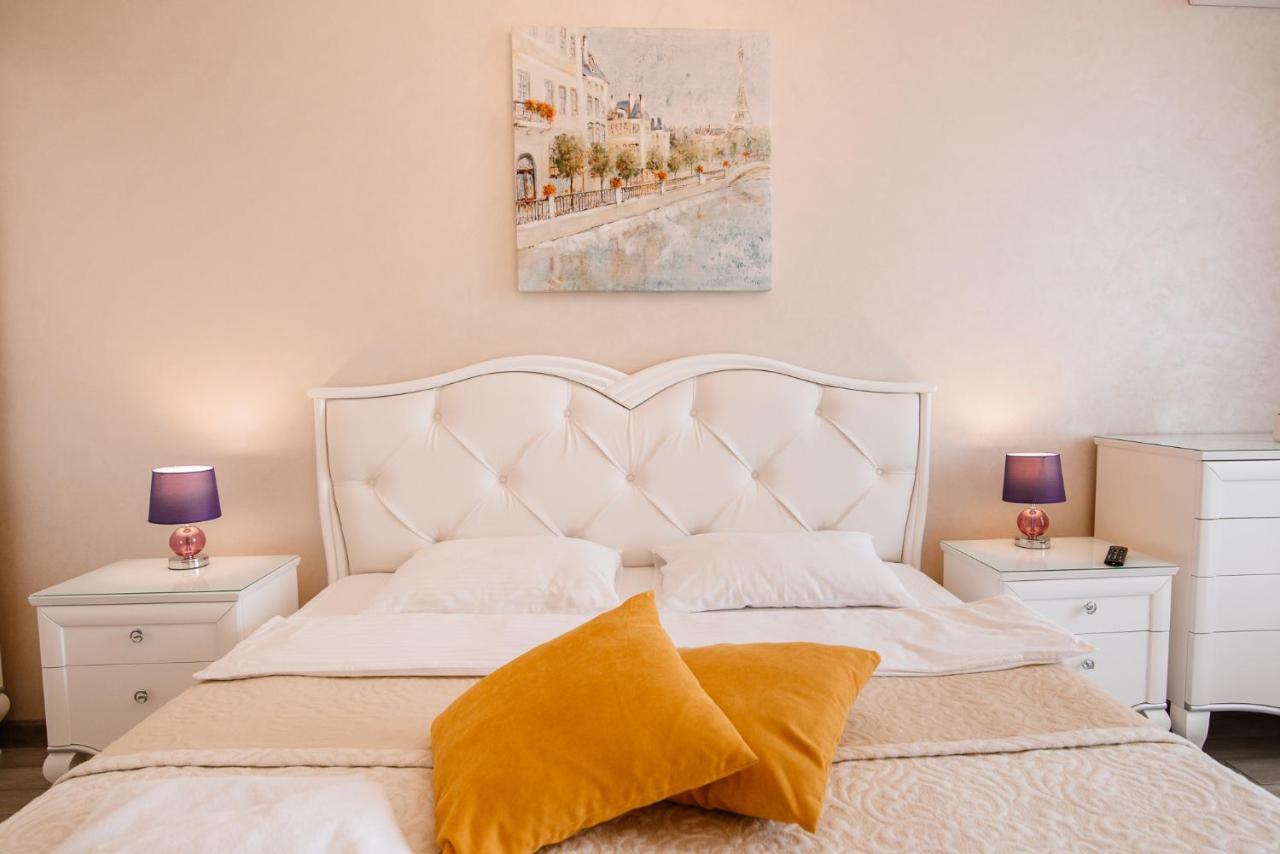 Luxury For Business & Pleasure Royal 1 Apartment Kiev Luaran gambar