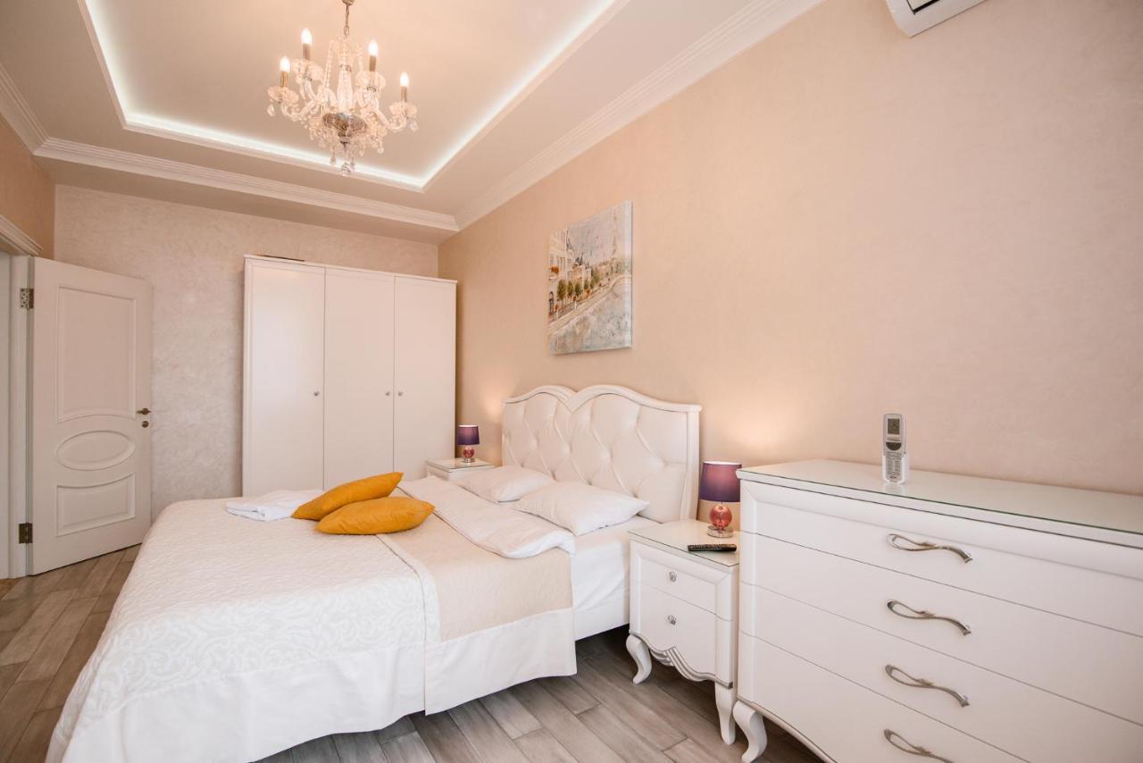 Luxury For Business & Pleasure Royal 1 Apartment Kiev Luaran gambar